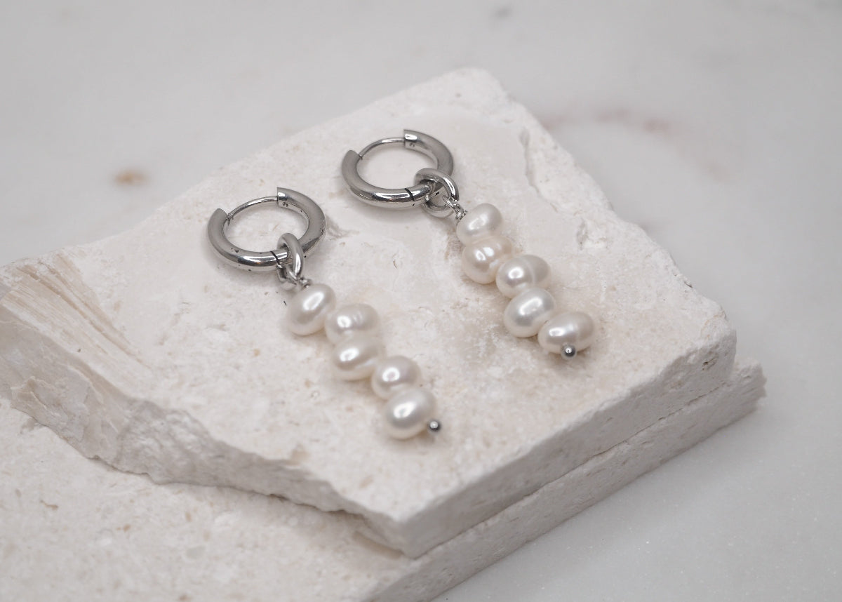 5 irregular pearls hoops silver 2