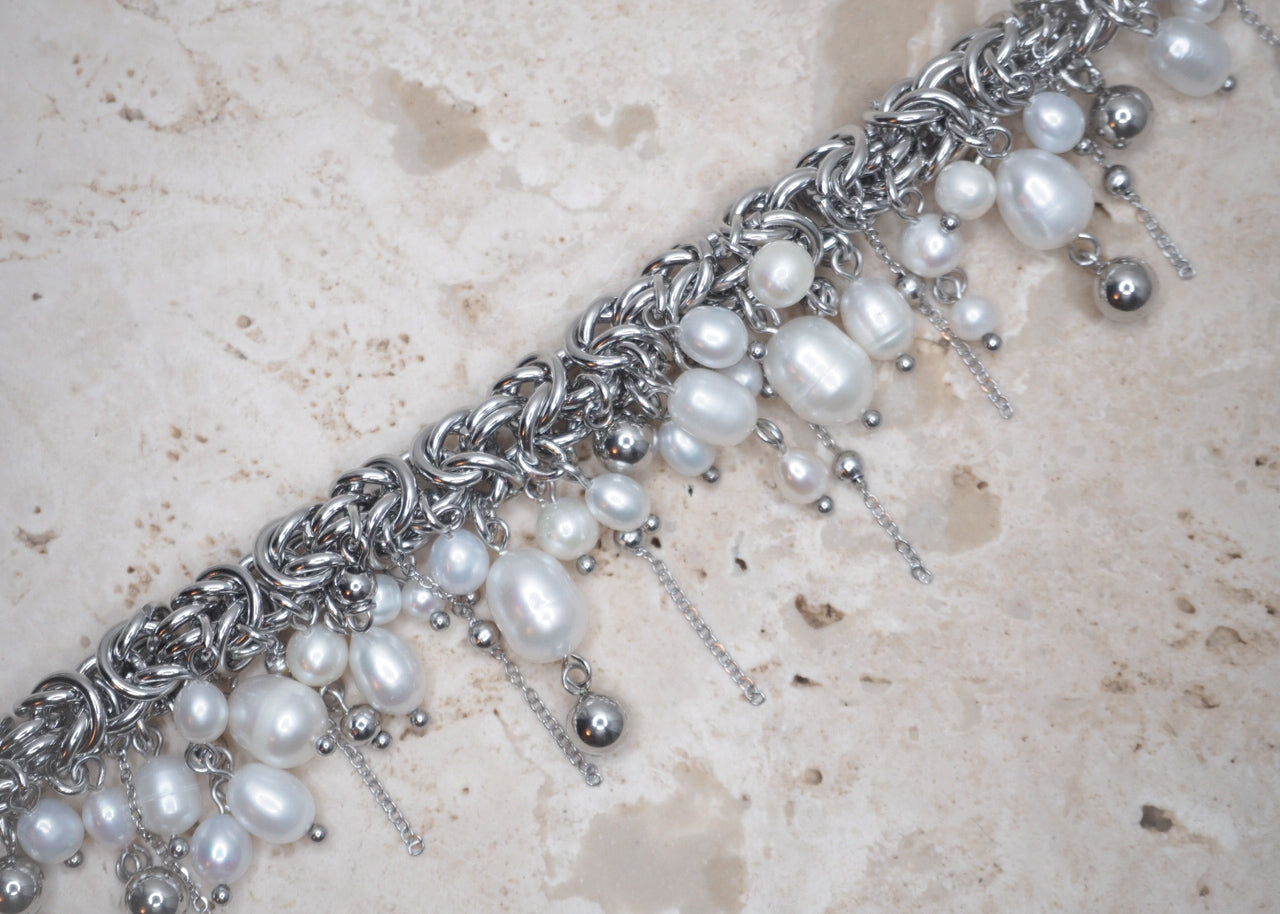 SOFT TROUBLE ICON NECKLACE | PEARL TIDE