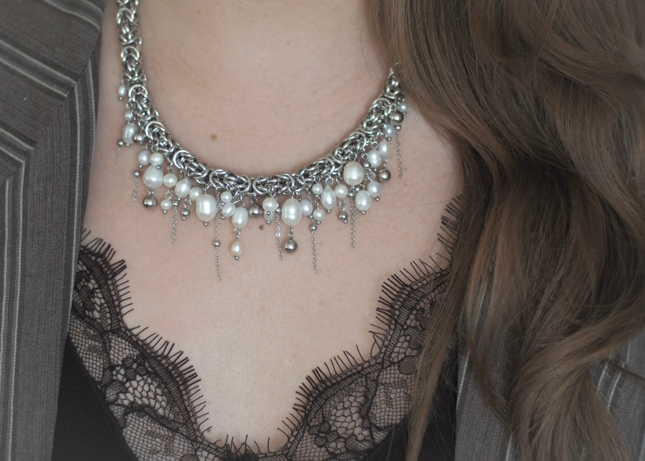 SOFT TROUBLE ICON NECKLACE | PEARL TIDE