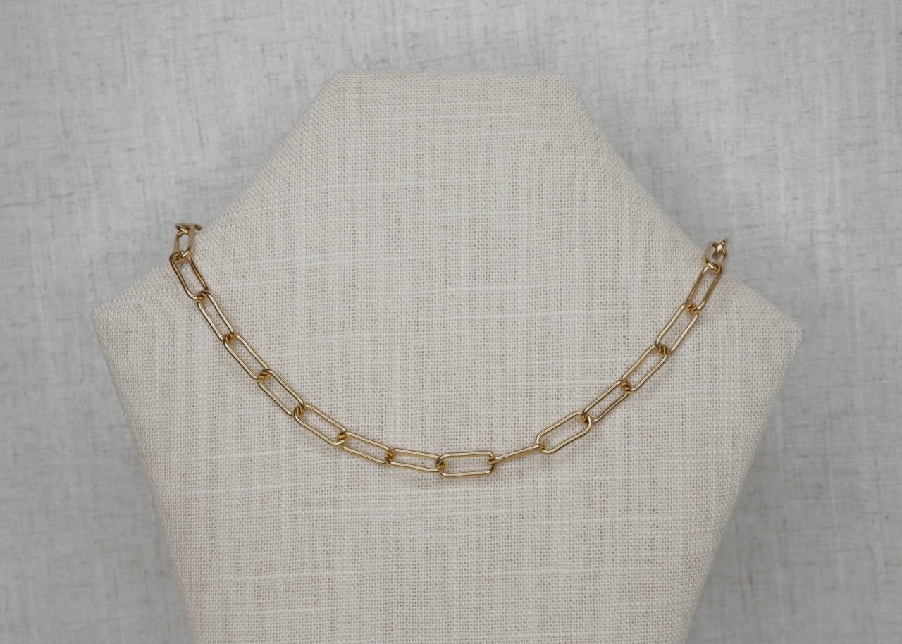 chunky paperclip necklace gold 1