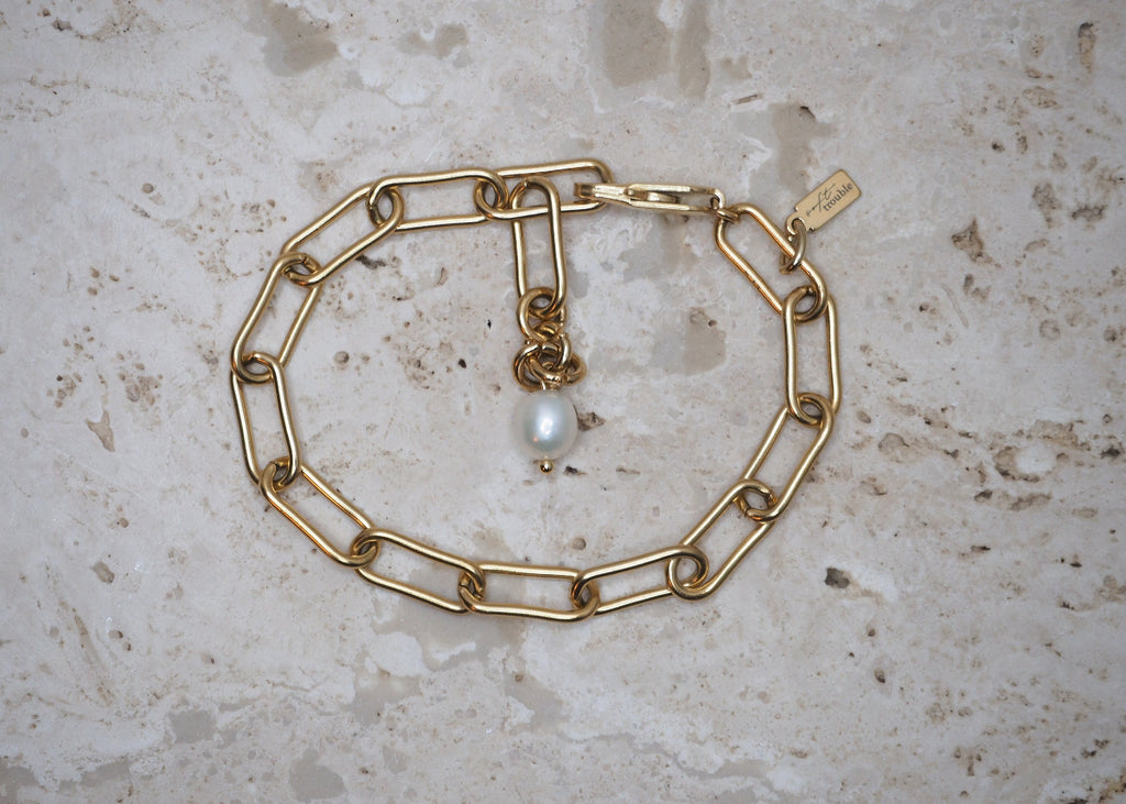 chunky paperclip bracelet gold 1
