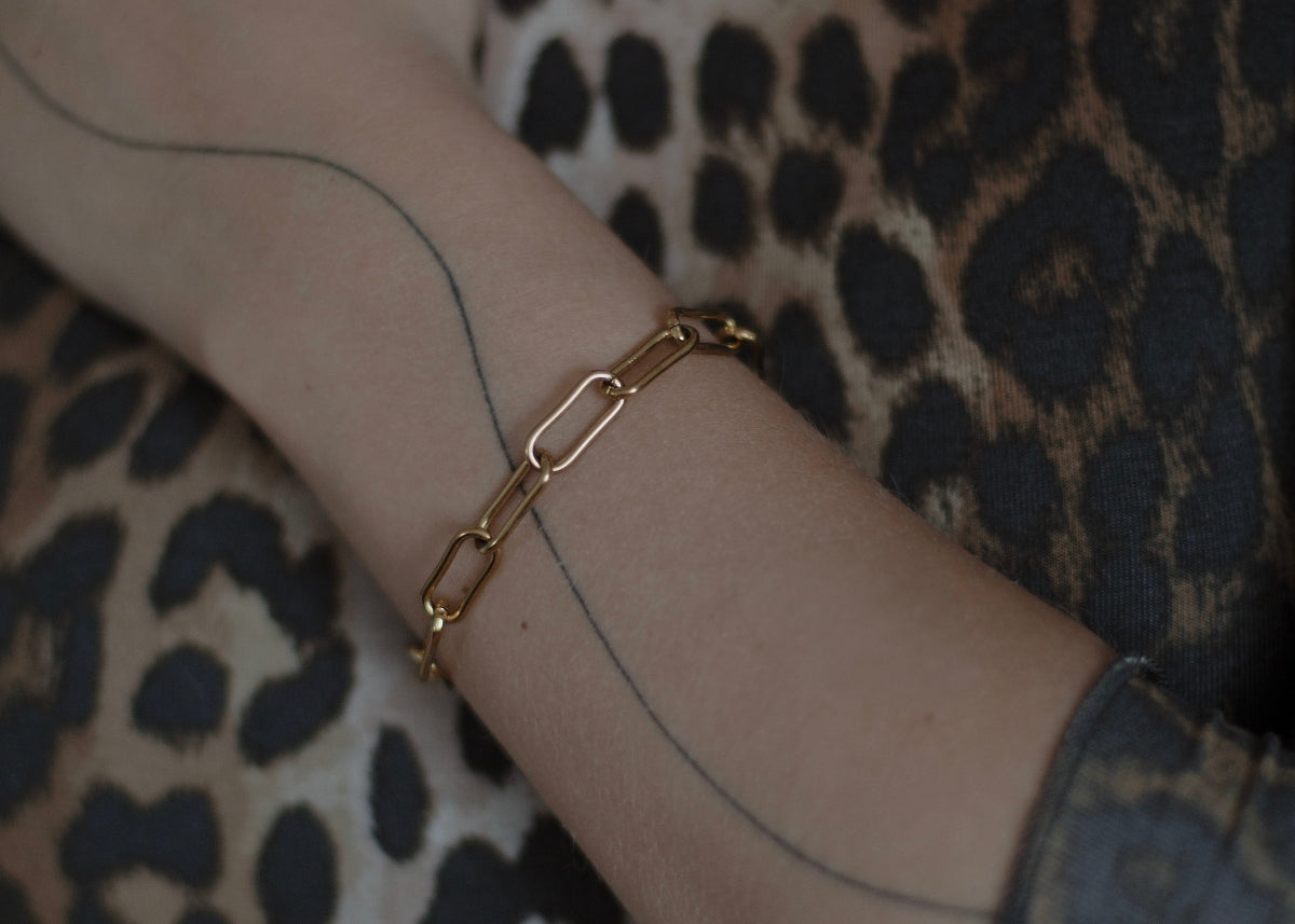 chunky paperclip bracelet gold 2