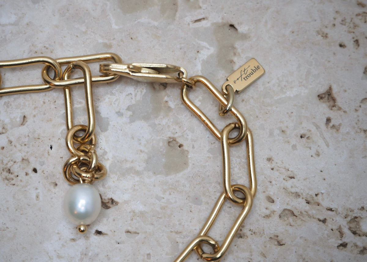 chunky paperclip bracelet gold 5
