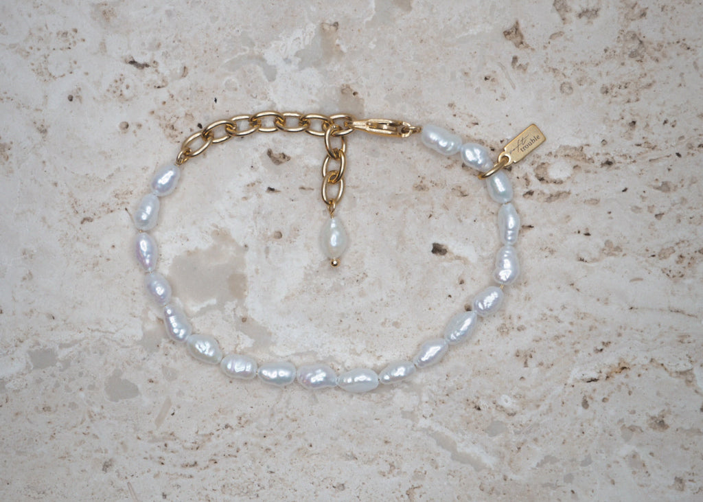 cloud pearl bracelet gold 1