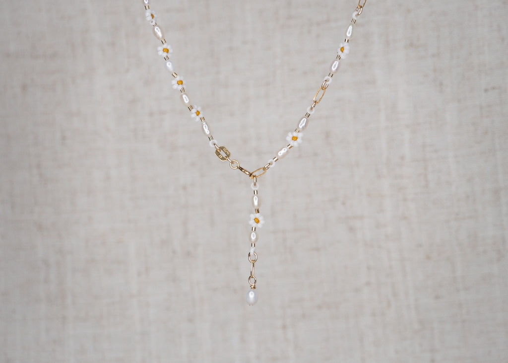 PETALS & PEARLS NECKLACE | DAISY DREAM
