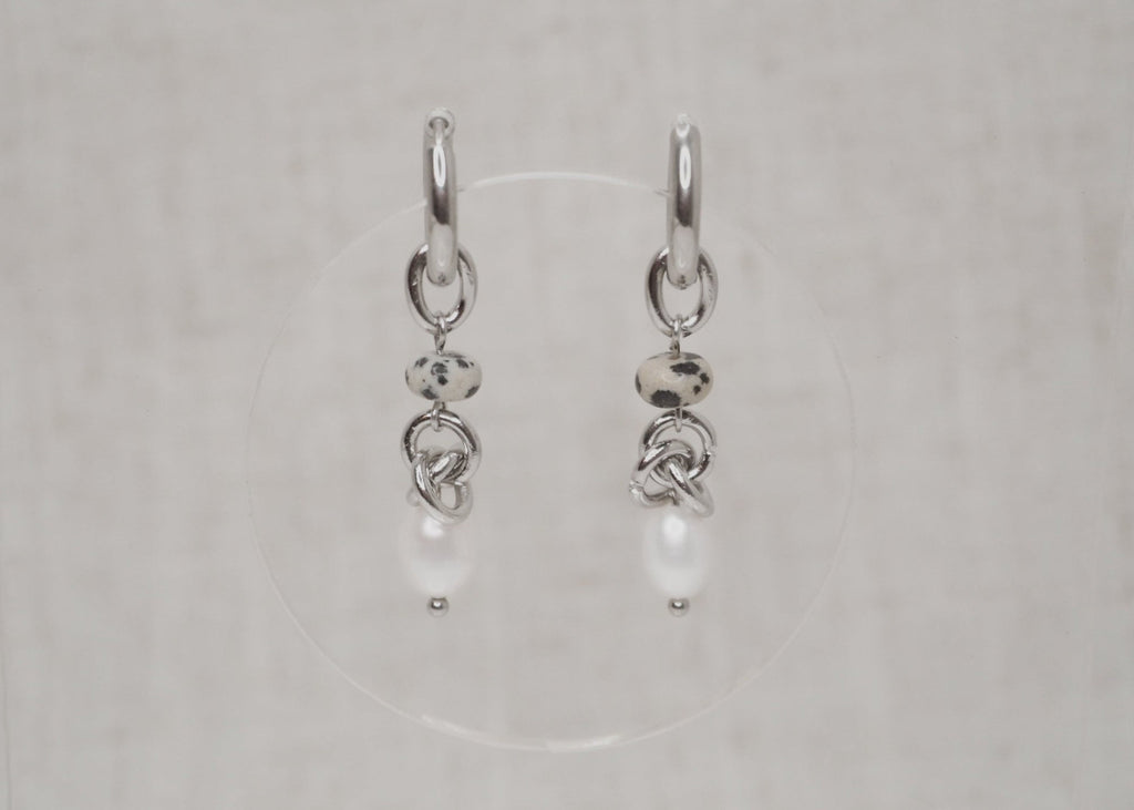 dalmi knot pearl hoops silver 1
