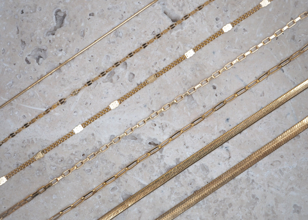 delicate box bracelet gold 3