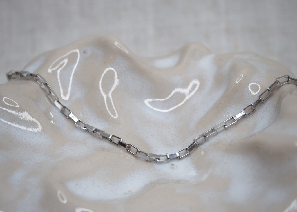 delicate box bracelet silver 2