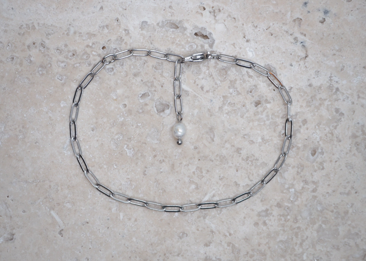 delicate flat paperclip bracelet silver 1