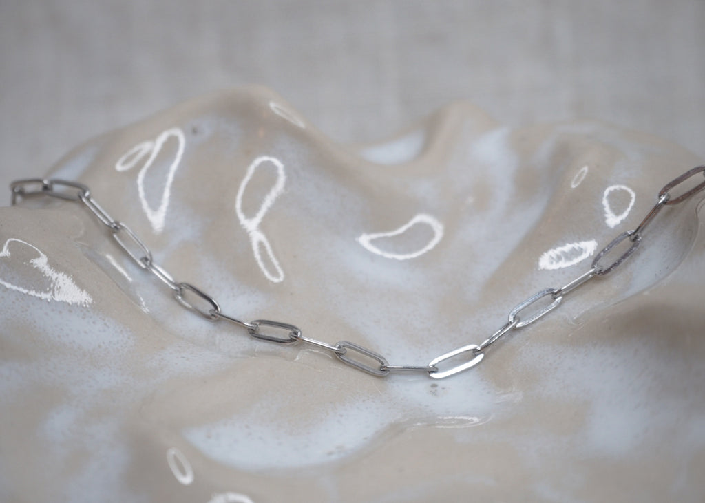 delicate flat paperclip bracelet silver 2