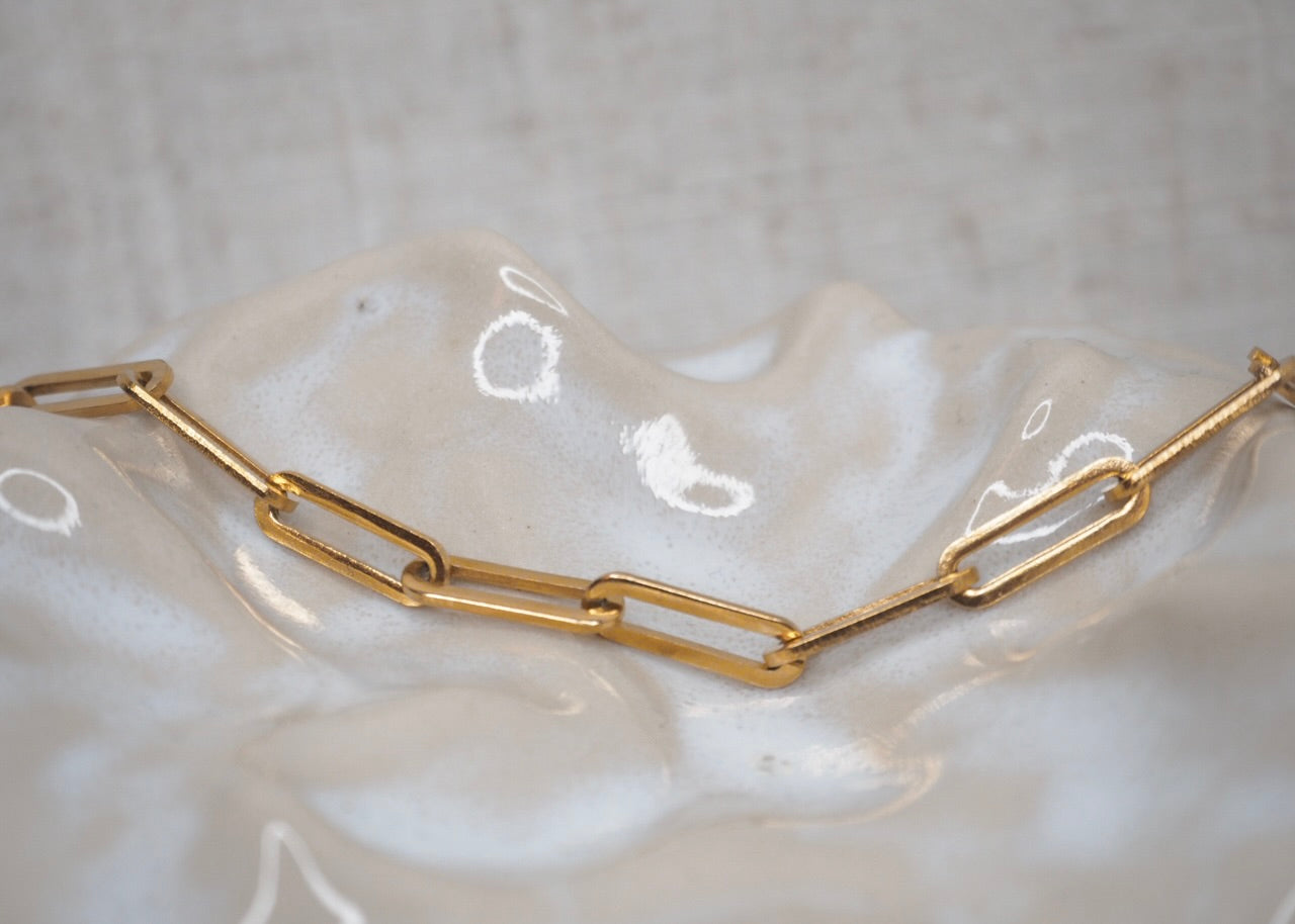 flat paperclip bracelet gold 3