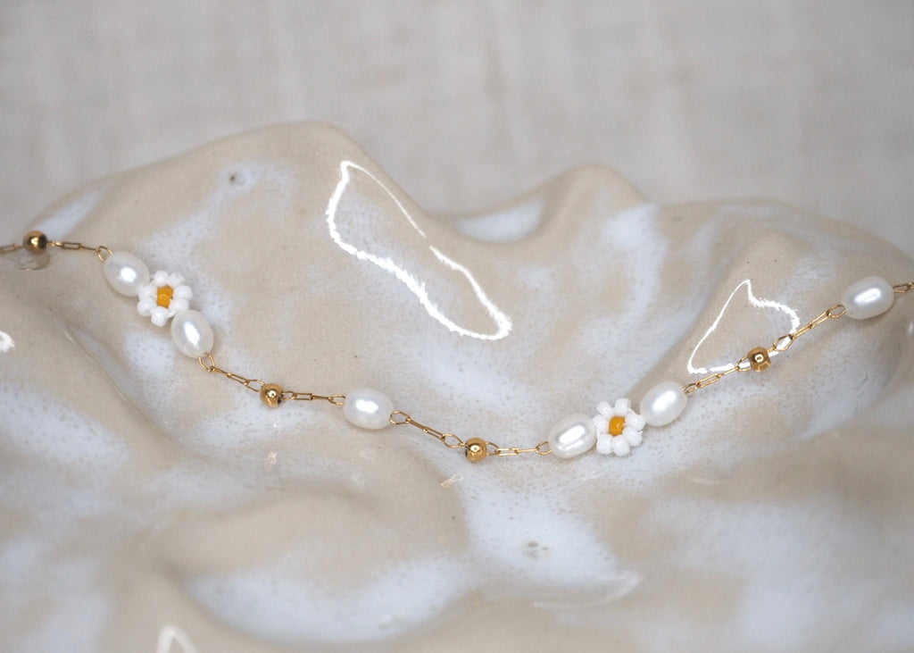 heavenly florals bracelet gold | daisy dream 2