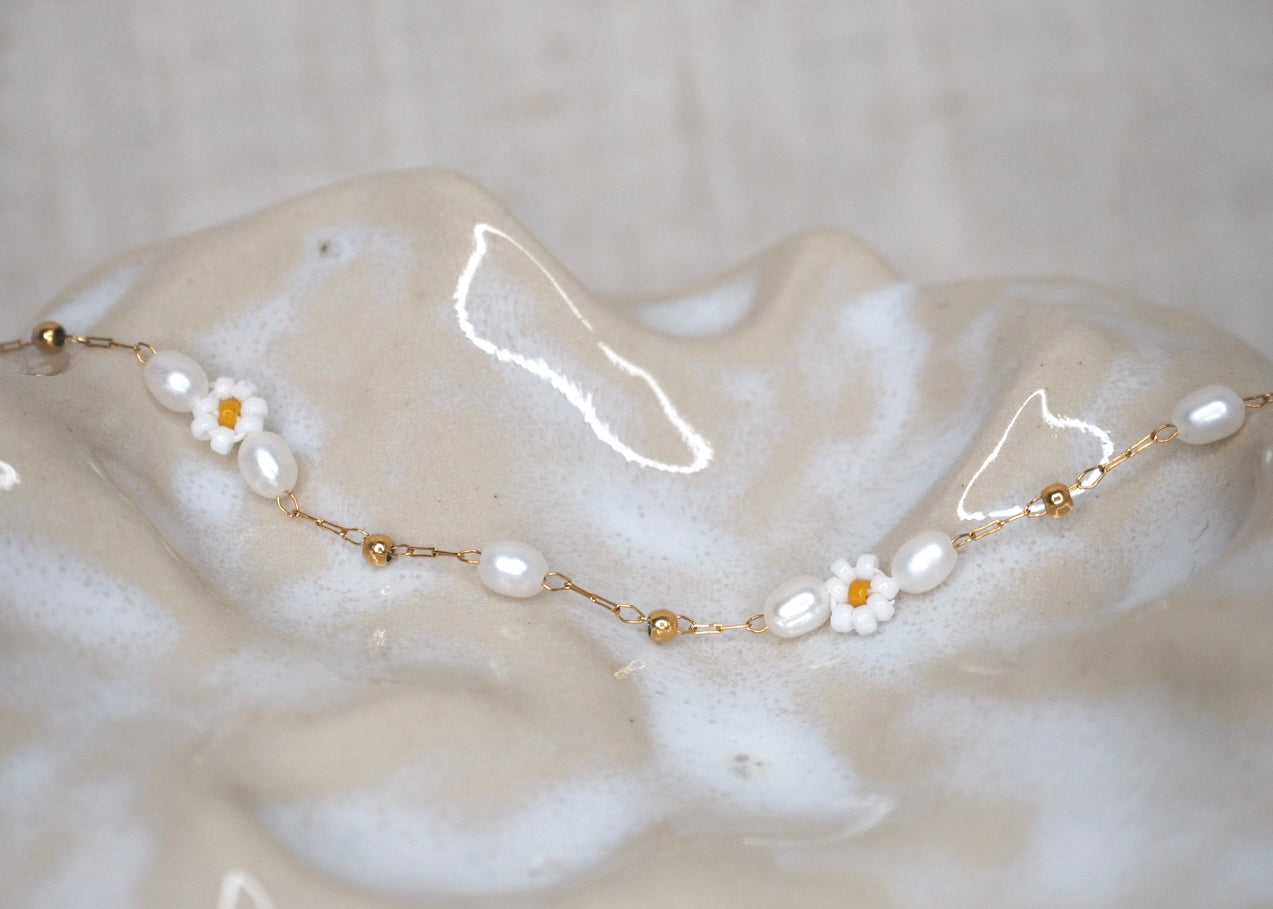 heavenly florals bracelet gold | daisy dream 2