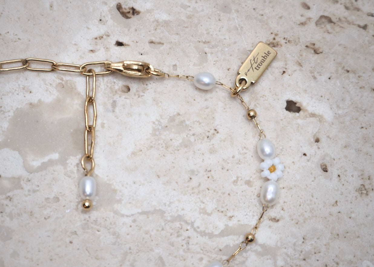heavenly florals bracelet gold | daisy dream 3