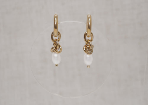 knot pearl hoops gold 1