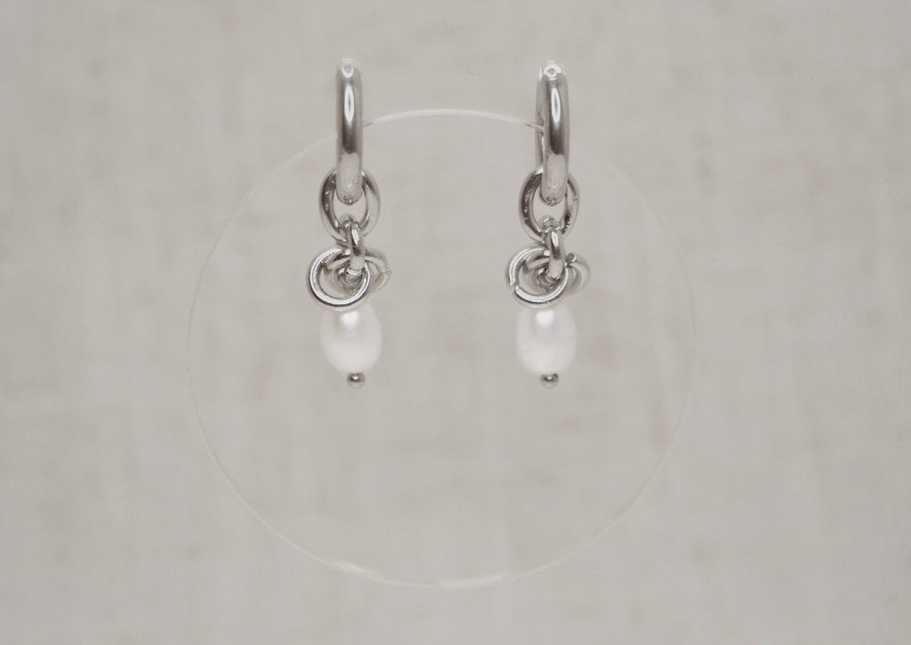 knot pearl hoops silver 1
