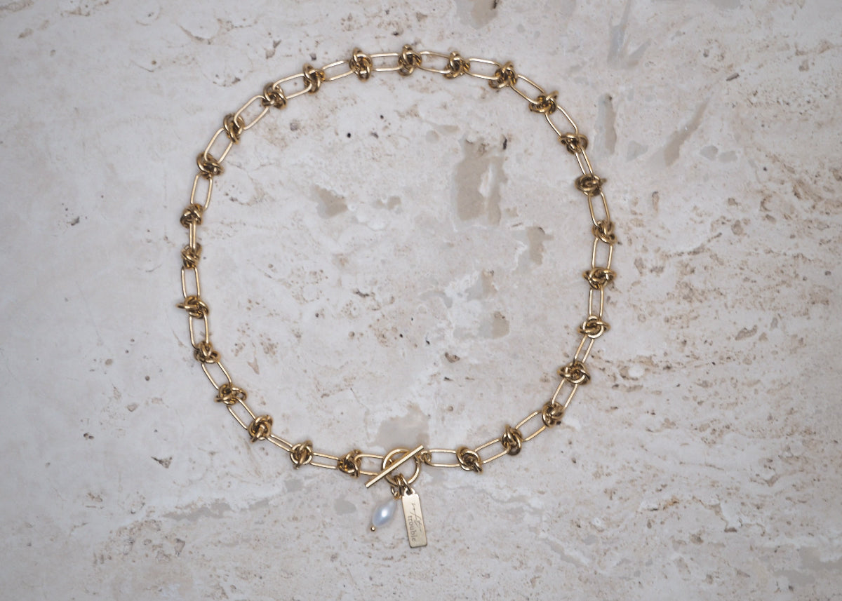 knots choker gold 1