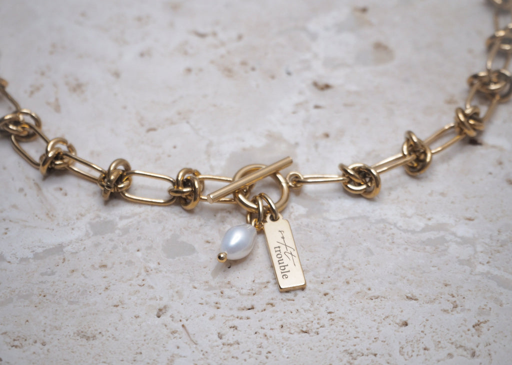 knots choker gold 3