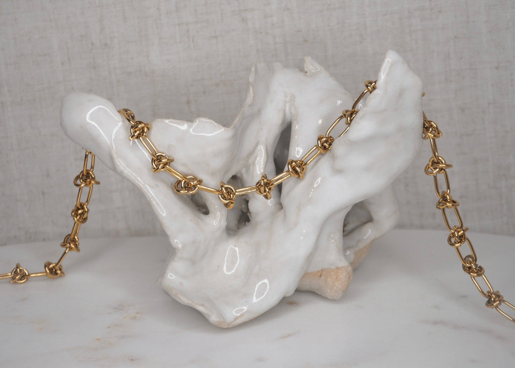 knots choker gold 4