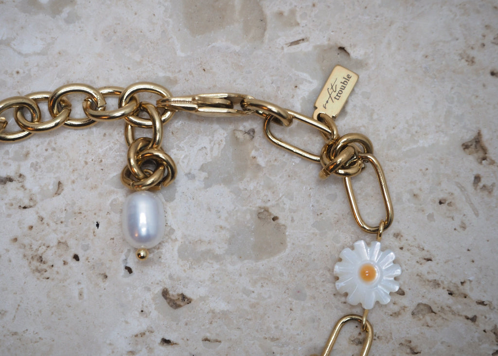 knots & daisies bracelet gold 5