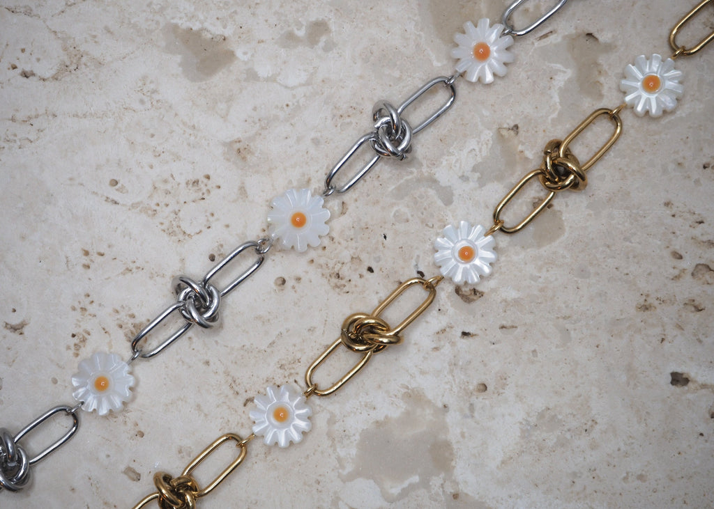knots & daisies bracelet all 1