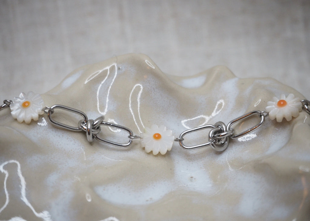 knots & daisies bracelet silver 3