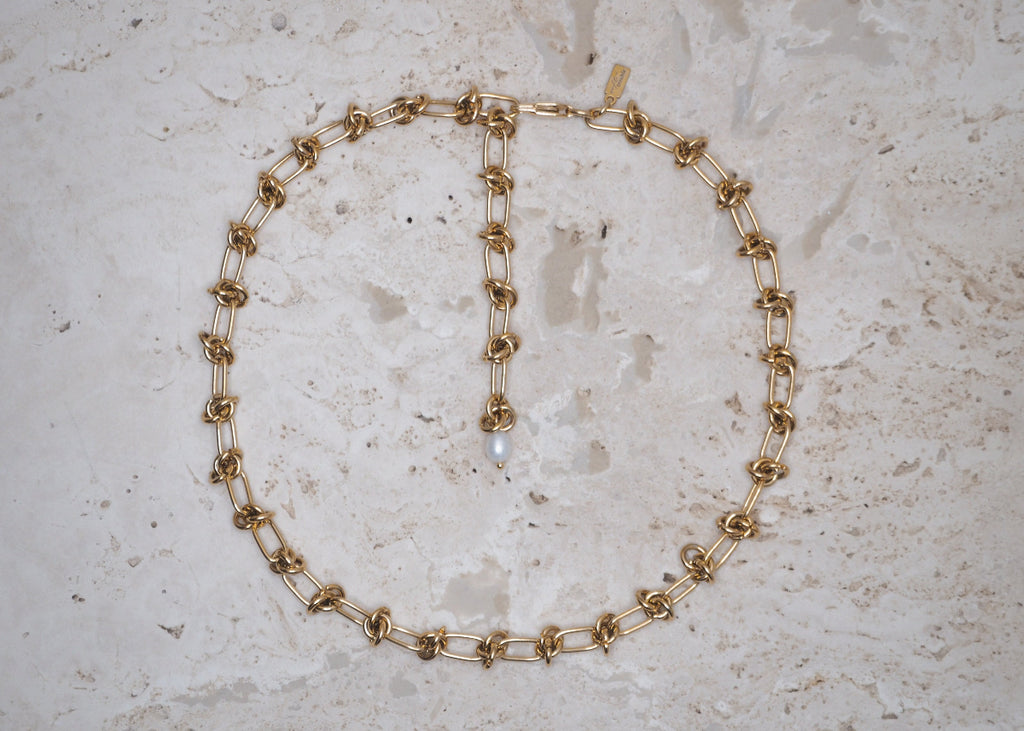 knots necklace gold 1