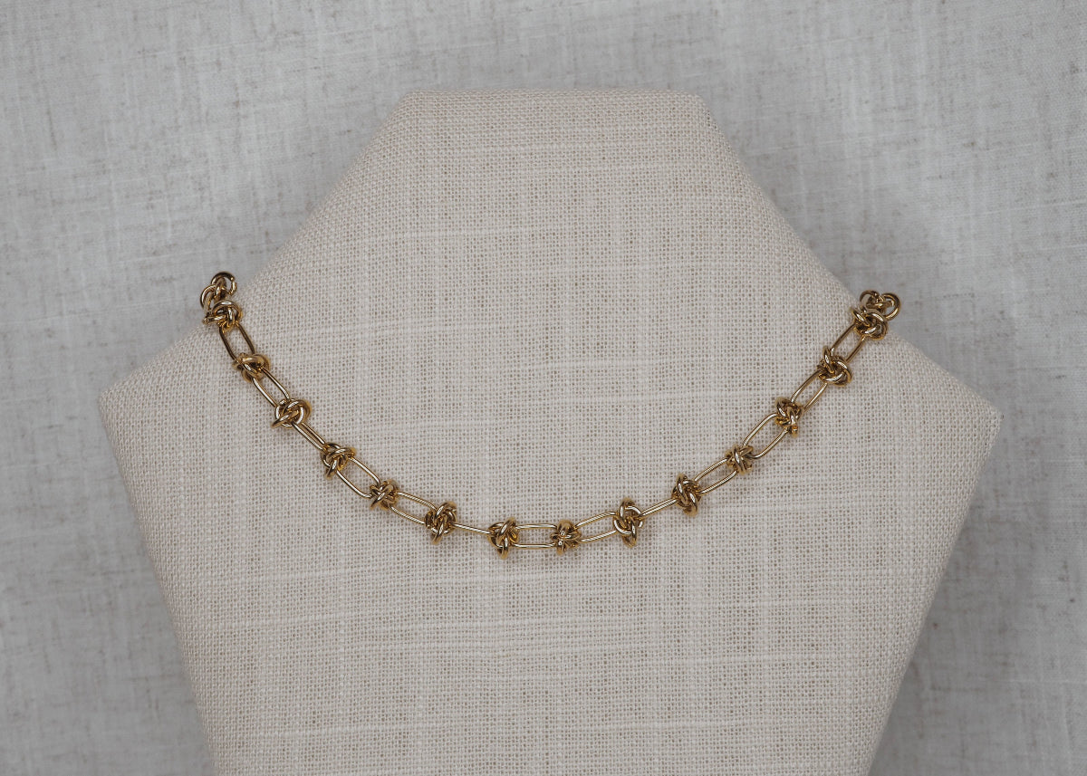 knots necklace gold 2