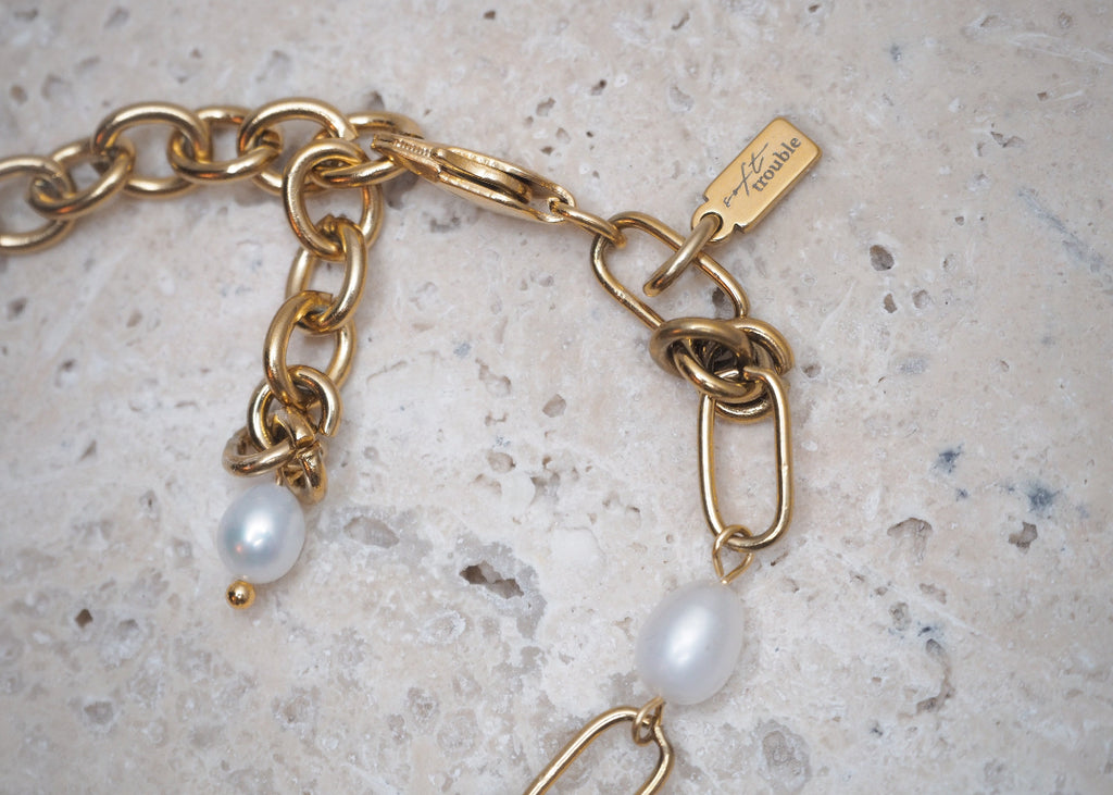 knots & pearl bracelet gold 3