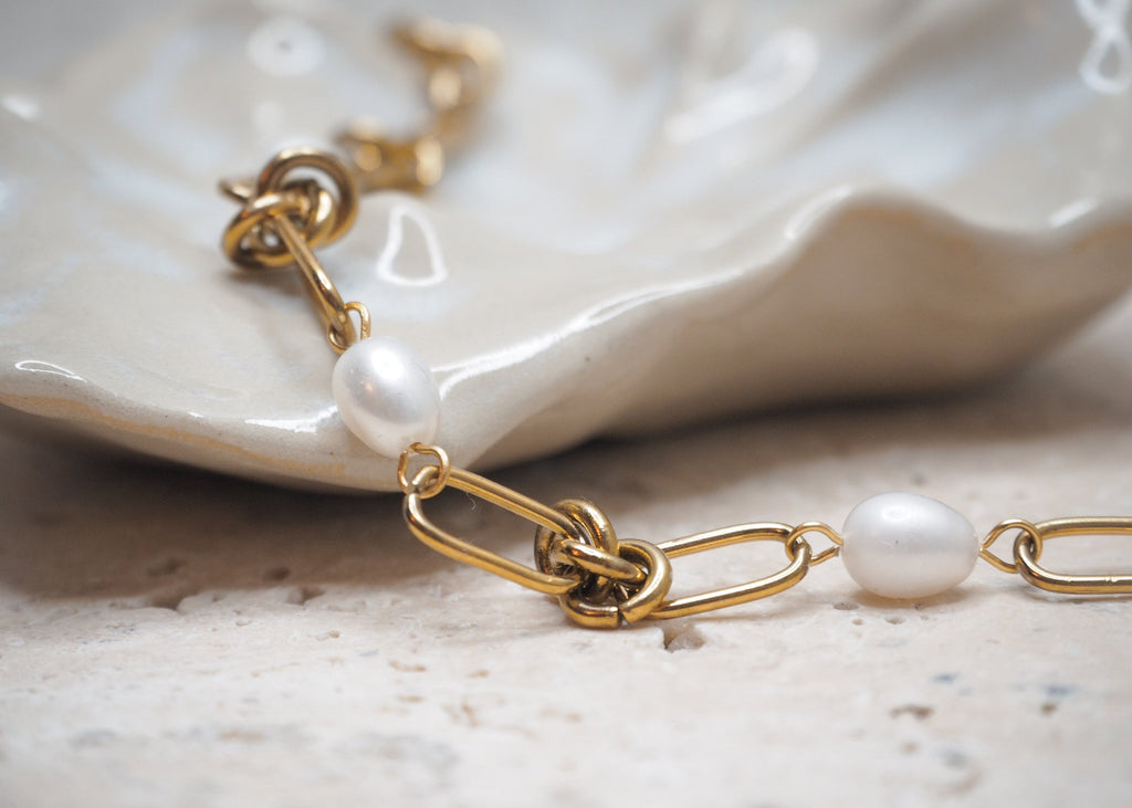 knots & pearl bracelet gold 5