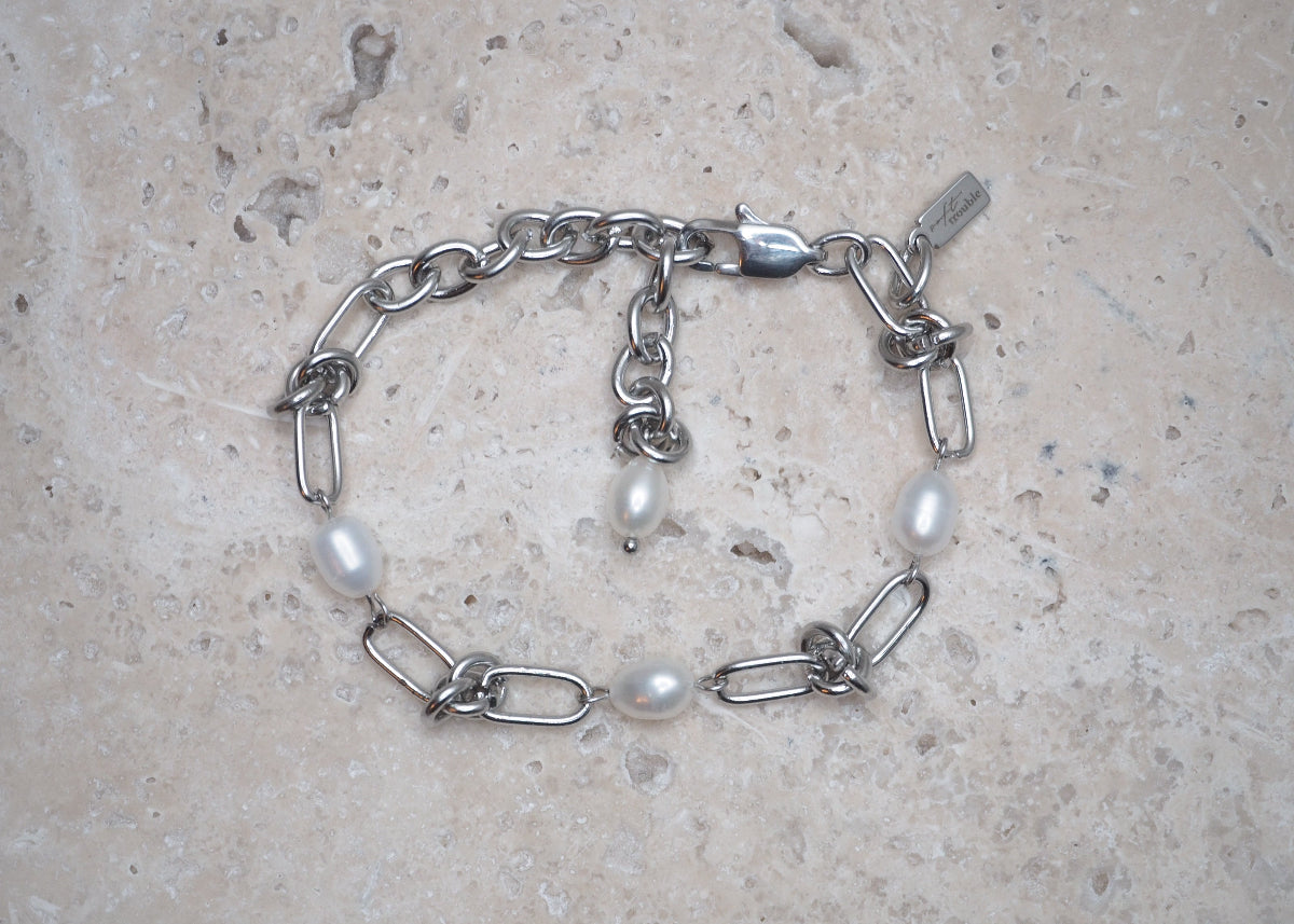 knots & pearl bracelet silver 1
