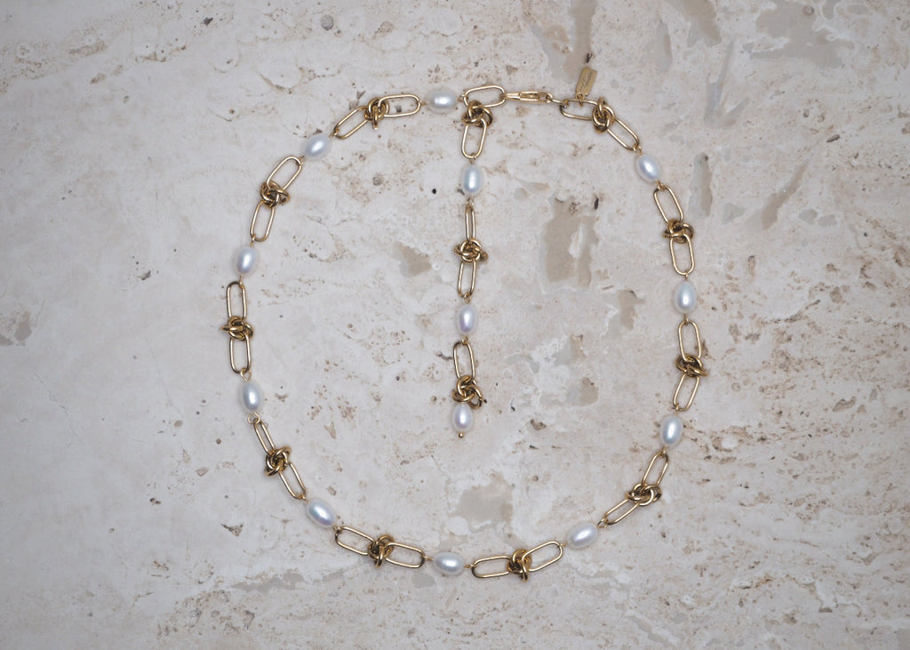 knots & pearls necklace gold 1
