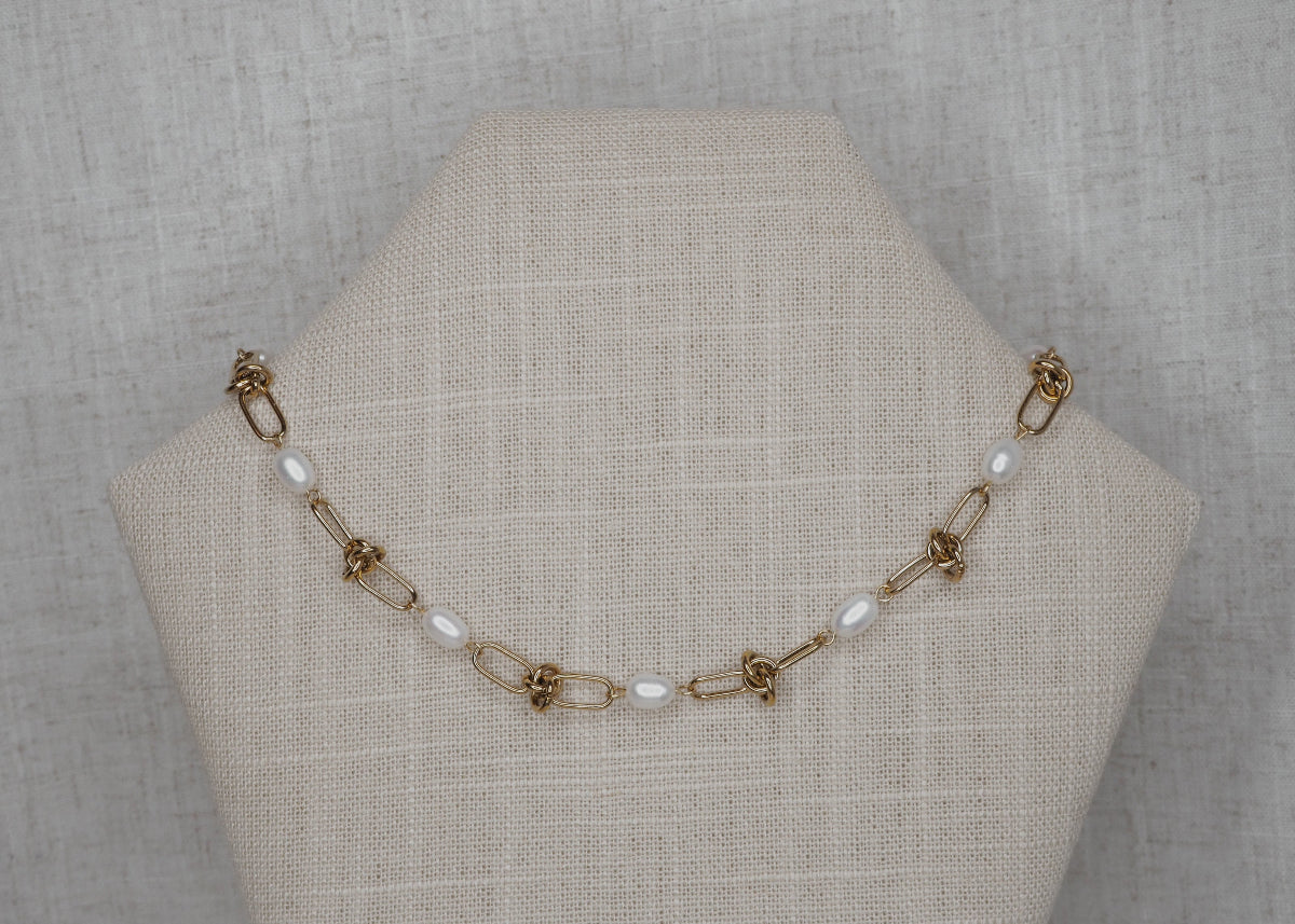 knots & pearls necklace gold 2 