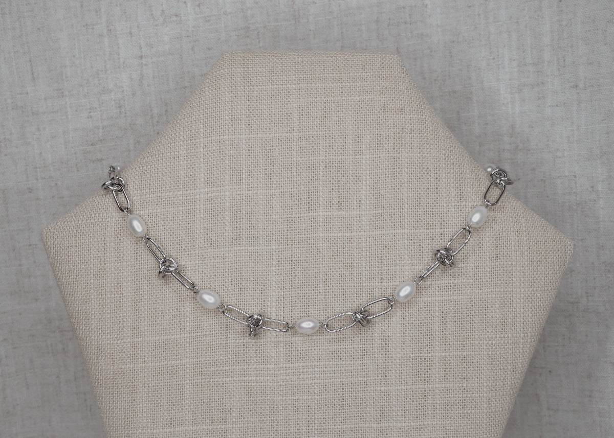 knots & pearls necklace silver 2