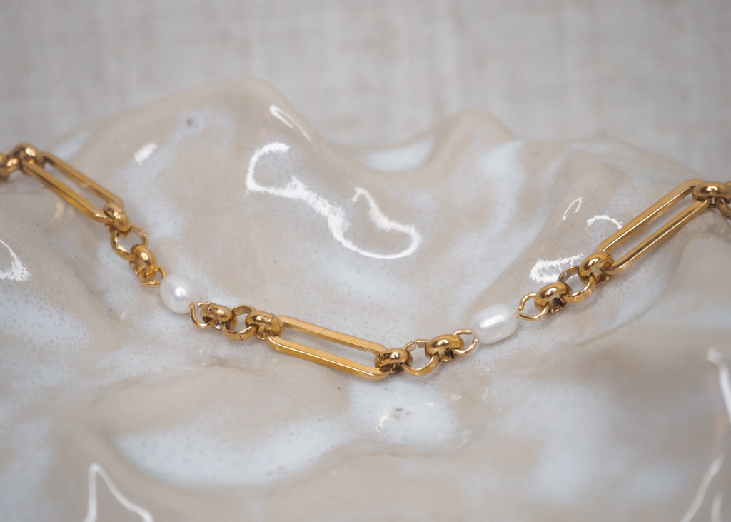 linked pearl bracelet gold 3