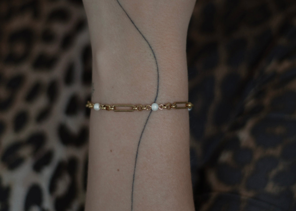 linked pearl bracelet gold 6
