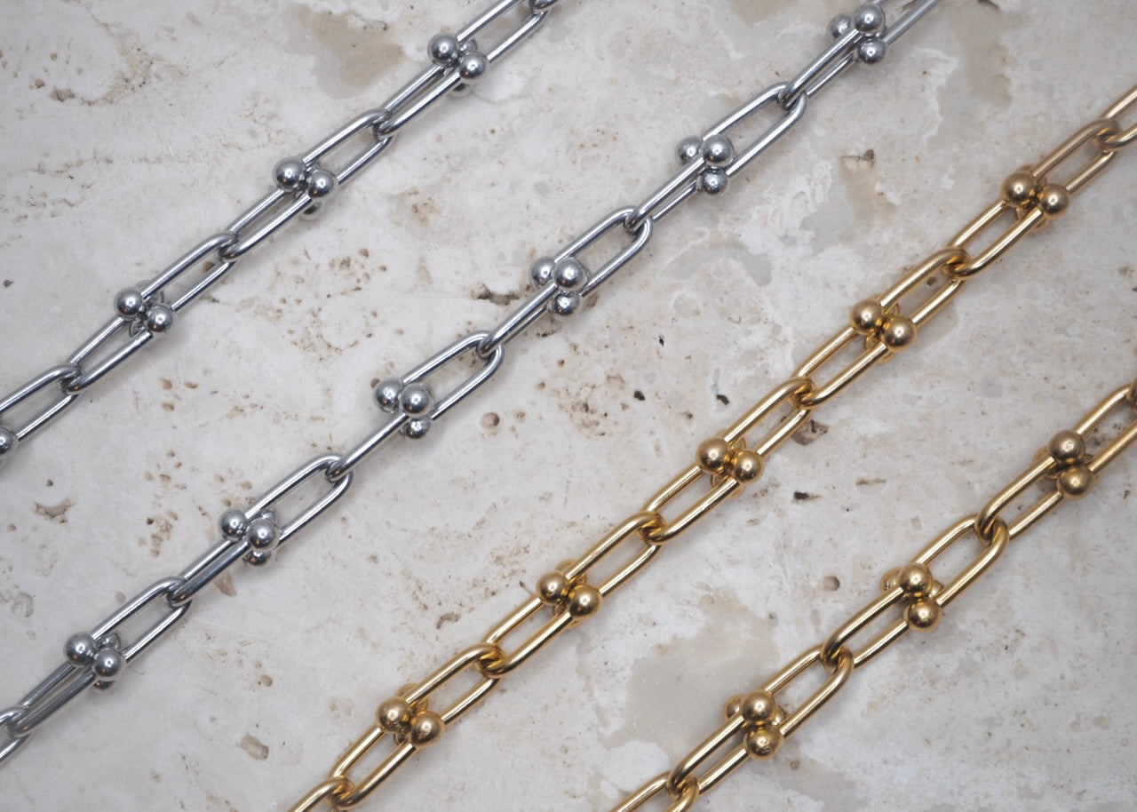 METALLIC MISCHIEF NECKLACE | METAL HUG