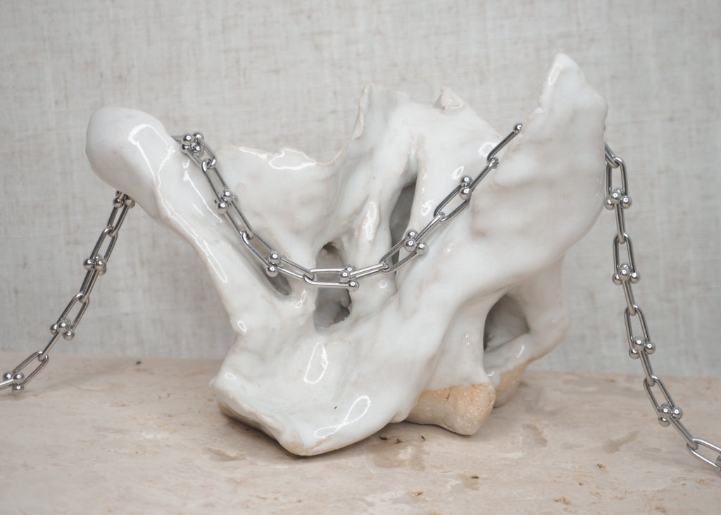 metal hug necklace silver 3