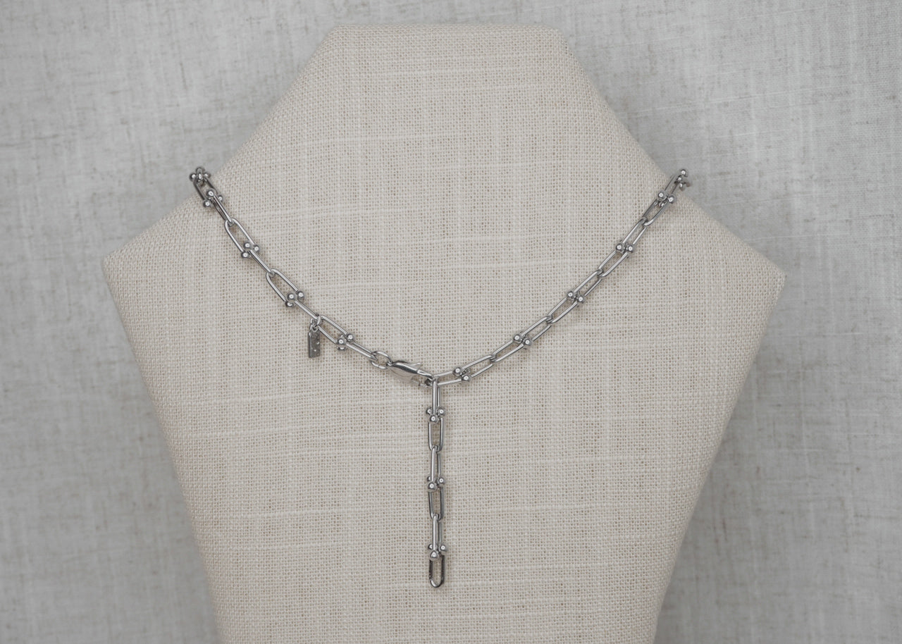metal hug necklace silver 4