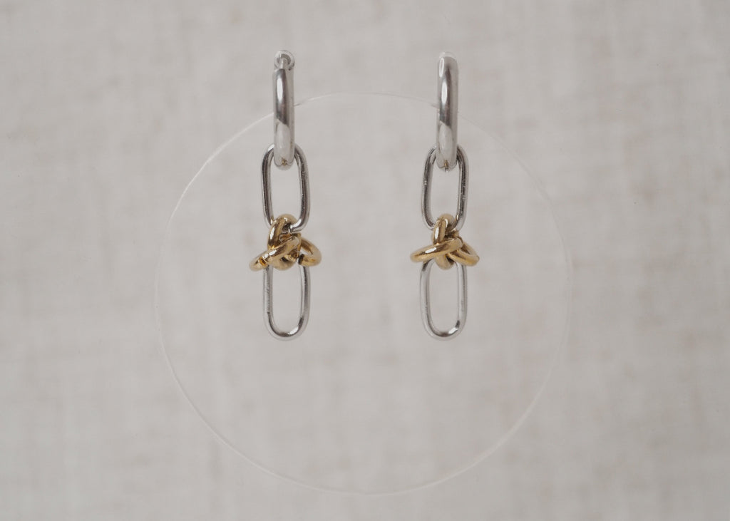 metallic mischief hoops link knot link heat wave