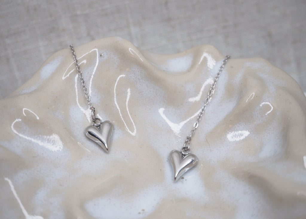 metallic mischief threads small heart silver 2