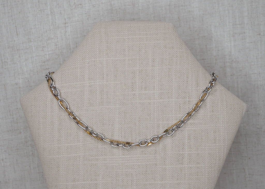 metallic mischief twirl necklace heat wave