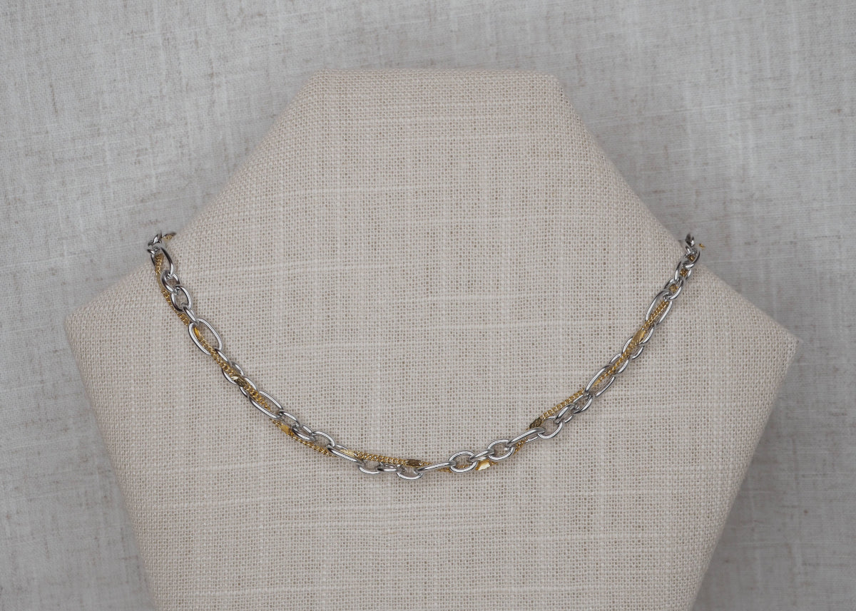 metallic mischief twirl necklace heat wave