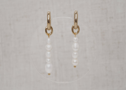 pearl string hoops gold | mismatched 1