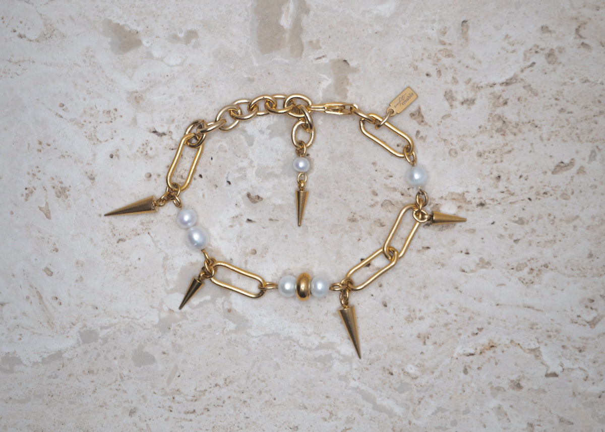 pierced pearl bracelet gold 1