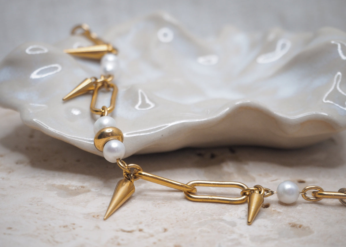 pierced pearl bracelet gold 3