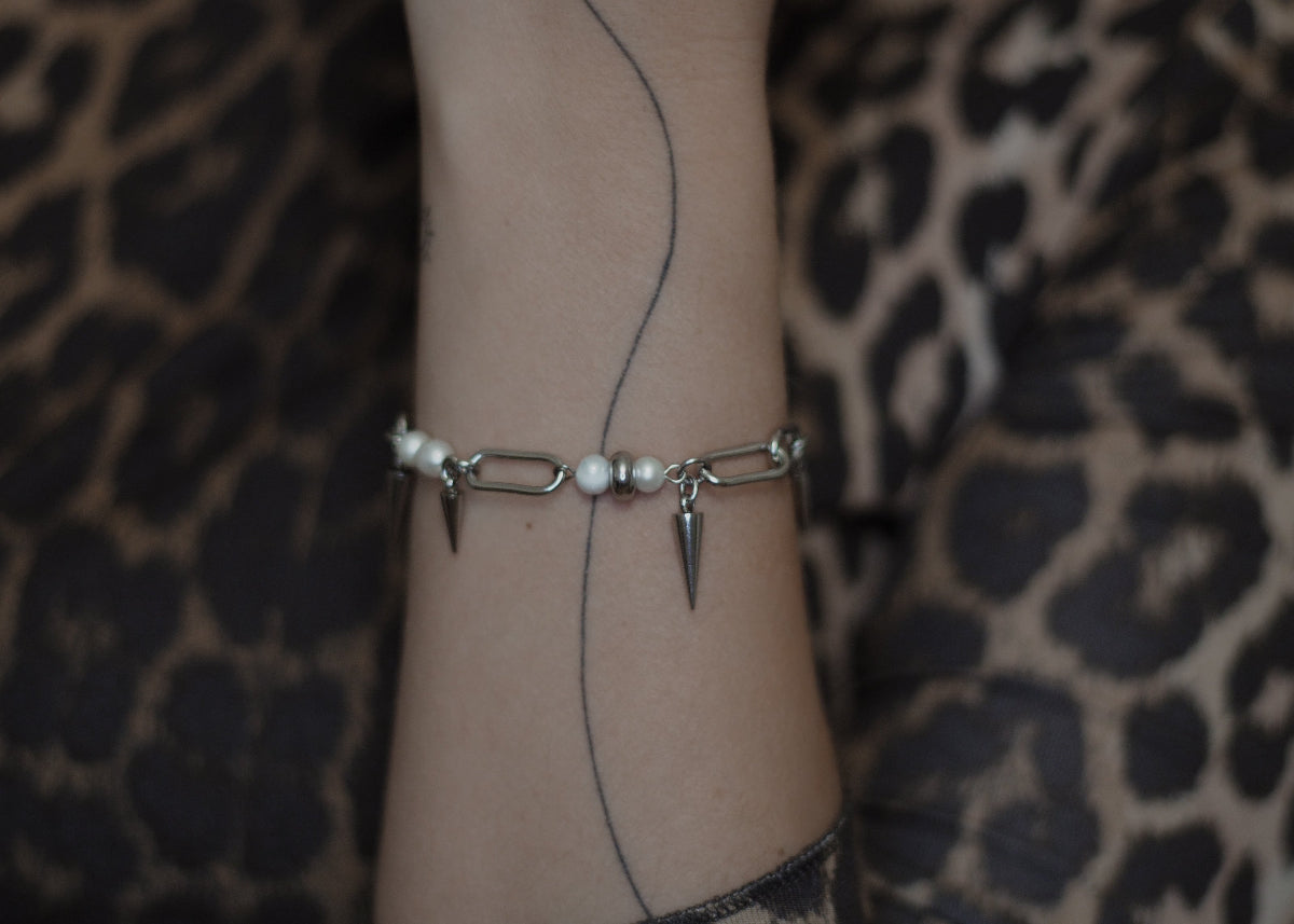 pierced pearl bracelet silver 2