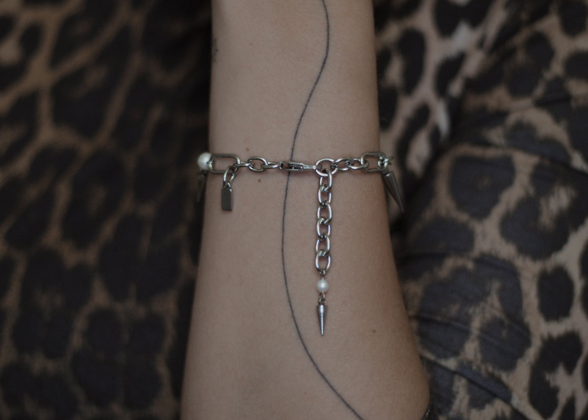 pierced pearl bracelet silver 6