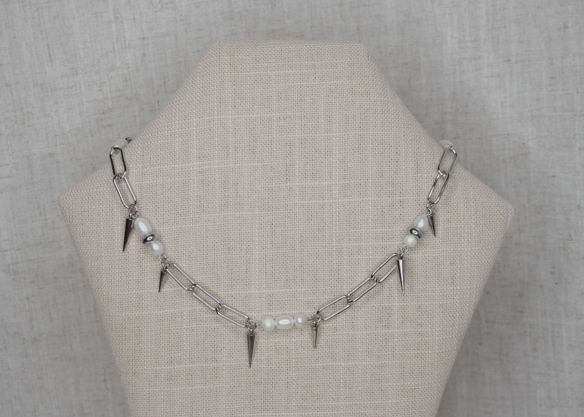 pierced pearl necklace silver 2
