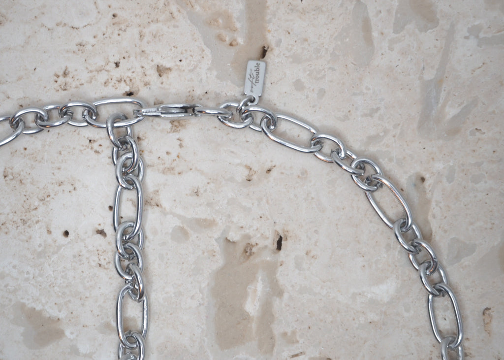 pretty sharp necklace silver 5